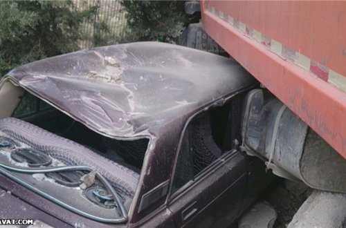 Sabunçuda ağır qəza - İki avtomobil yararsız hala düşdü + Fotolar