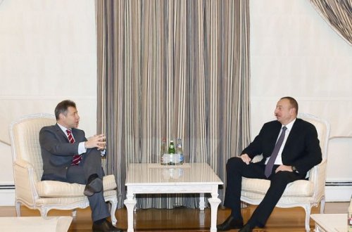 Prezident Fransanın yeni həmsədrini qəbul edib