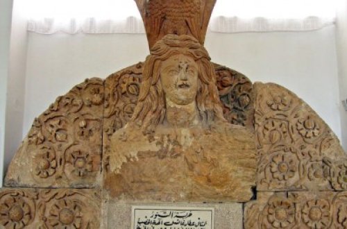 Kişilər onun şərəfinə özlərini xədim edirdilər - FOTO