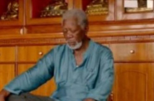 Məşhur Hollivud aktyoru azan oxudu - 