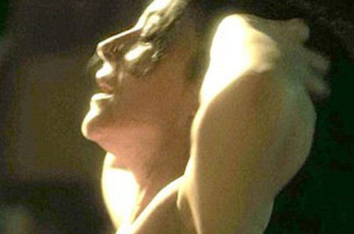 51 yaşlı Monika məşhur serial üçün cəsur səhnələrə çəkildi - FOTOLAR (18+)