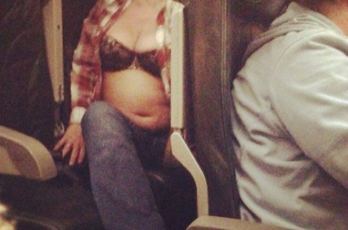 Təyyarədə çəkilən 16 ədəbsiz - FOTOLAR 18+