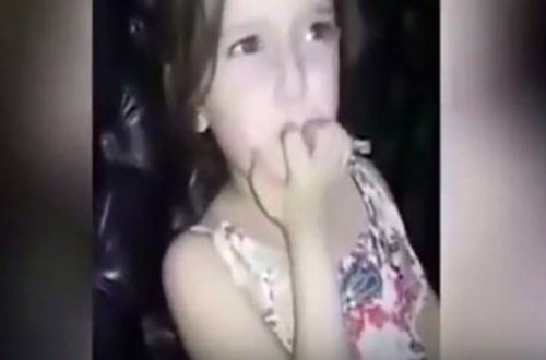 Ölən atasını anan azyaşlı qızın bədəni parçalandı — Suriyadan qandonduran görüntülər + VİDEO