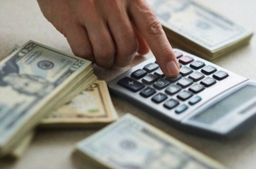 Bakı sakininin 1 manat kredit borcu 154 manat oldu – VİDEO