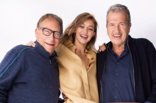 Supermodel ayaqqabı reklamı üçün lüt soyunduı - FOTOLAR (18+)