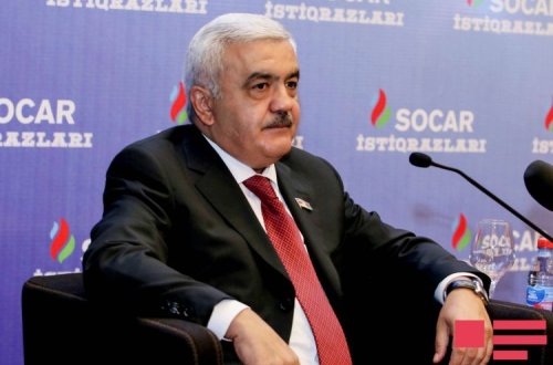 Rövnəq Abdullayev: 