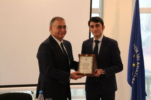 Asim Mollazadəyə “Təhsilin dostu” mükafatı verildi - FOTOLAR