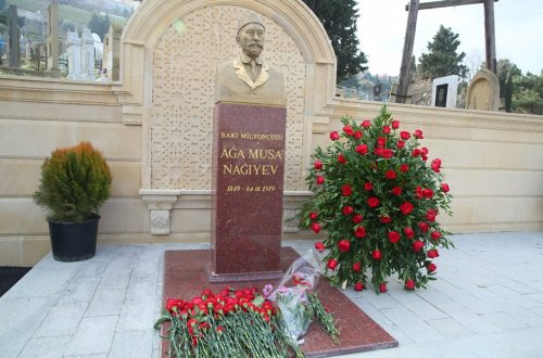Biləcəri qəsəbəsində milyonçu Ağa Musa Nağıyevin qəbirüstü abidəsi ziyarət üçün açıq elan olunmuşdur