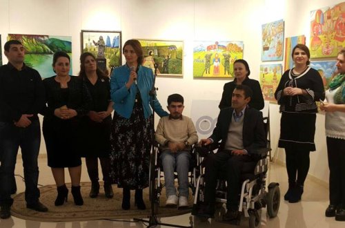 Fiziki imkanlari məhdud istedadlı iki gənc rəssamın ilk rəsm sərgisi açılıb
