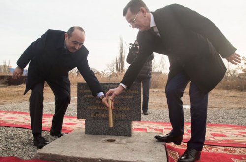 Əli Həsənov Həştərxanda təməlqoyma mərasimində - Foto