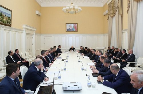 Prezidentin yaratdığı komissiya ilk iclasını keçirdi