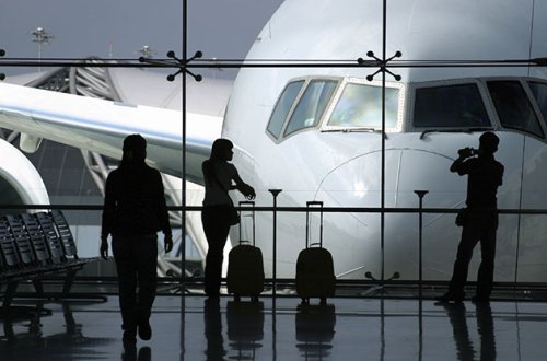 “Şeremetov”da iki təyyarə toqquşub