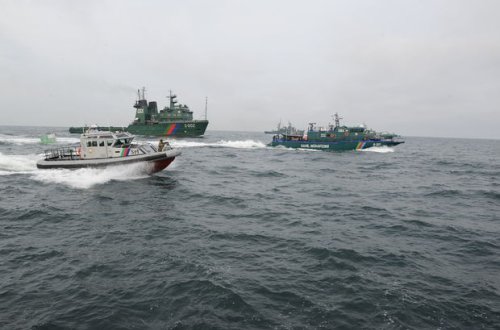 Xəzərdə neftçilərin axtarışına minə yaxın insan və texnika cəlb olunub – FOTO