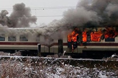 Gürcüstanda sərnişin qatarında yanğın baş verib – VİDEO