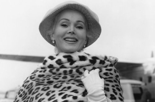 Hollivudun məşhur aktrisası 99 yaşında vəfat edib