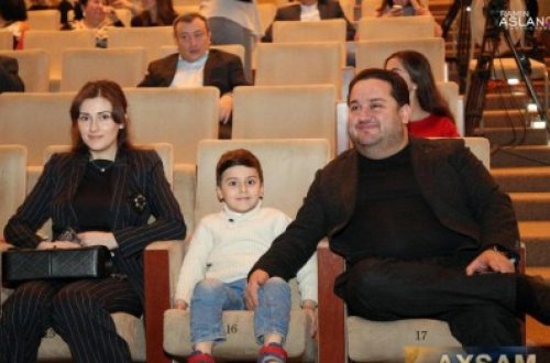 Murad Dadaşov xanımı və oğlu ilə konsertdə - Fotolar