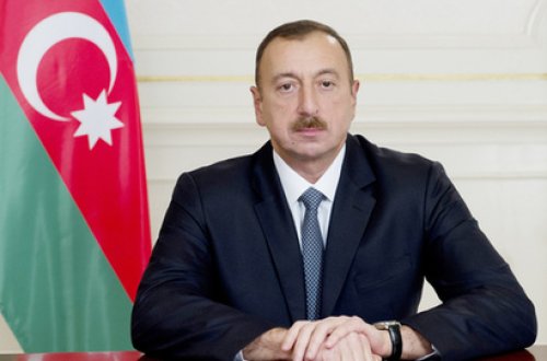 Prezident Qətər əmirini təbrik edib