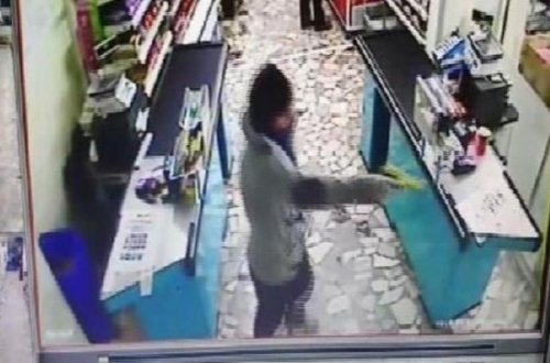 Valyutadəyişmə məntəqəsinə silahlı basqın: 1,5 milyon apardılar - VİDEO