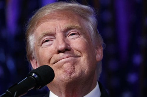 Tramp 140 jurnalisti otağa yığıb qapını bağladı