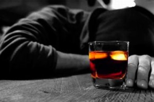 Rusiyada spirtli içkidən zəhərlənmə - Ölənlərin sayı 40-ı keçdi-YENİLƏNİB 