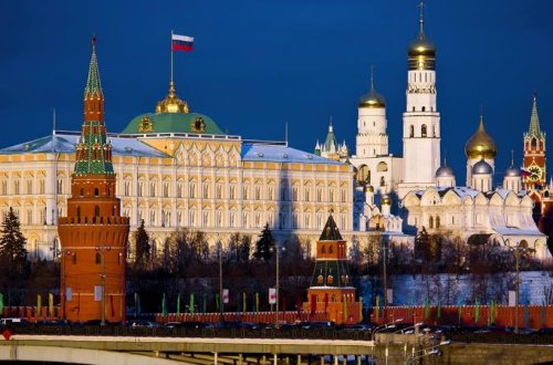 Moskvada üçtərəfli zirvə görüşü başladı