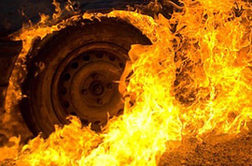 Abşeronda avtomobil yandı, xəsarət alan var