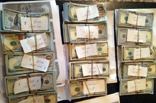 Corabında pul gəzdirən şəxslər tutuldu - FOTO