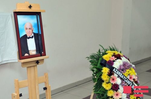 Xalq artisti Muxtar Maniyevlə vida mərasimi keçirilir - FOTOLAR