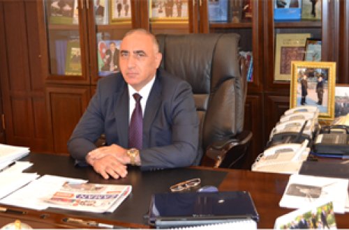 İcra başçısı baş məsləhətçisini işdən çıxardı - “Mənə şər atıb” + FOTOLAR