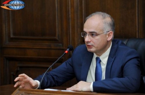 Erməni deputatdan etiraf: `Ölkə böhran içindədir`