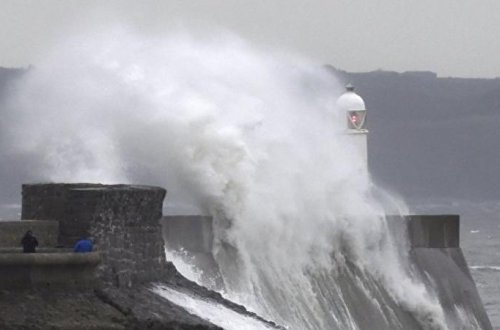“Barbara” bu ölkəni iflic etdi - FOTO