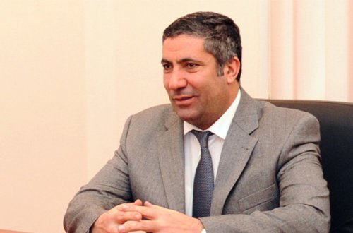 “İnsan arıqlayar da, kökələr də!” — Siyavuş Novruzov ittihamlara cavab verdi