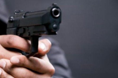 Rusiyada polislər güllələndilər