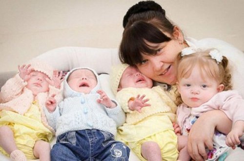 Qəribə olay: 11 ayda 4 uşaq doğdu - FOTOLAR