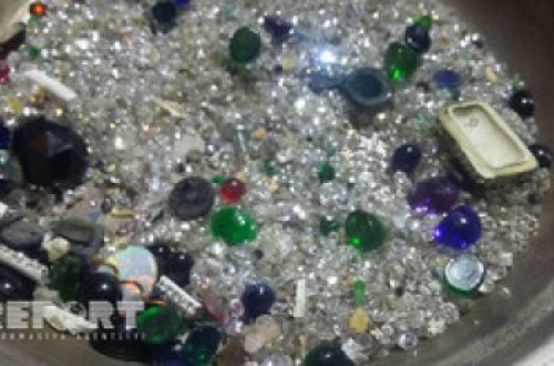 Bakıda evdən qızıl-zinət əşyaları oğurlanıb