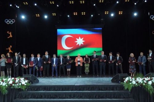 2016-cı ilin ən yaxşıları