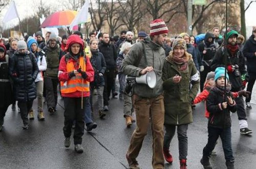 Berlindən Hələbə yürüşə başladı