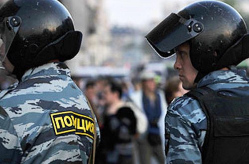 Moskvada naməlum şəxs polis əməkdaşlarını yaralayıb