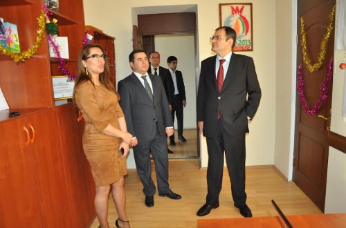 Dövlət rəsmiləri gənclər təşkilatı ilə tanış oldublar- FOTOLAR