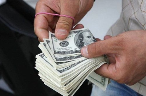 “Qara bazar”da dolların – QİYMƏTİ