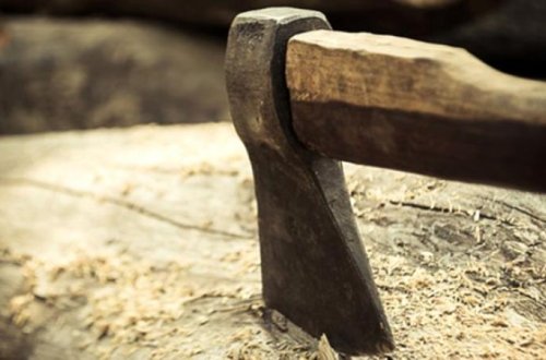 Arvad ərini baltaladı - QƏTLİN TƏFƏRRÜATI (YENİLƏNDİ)