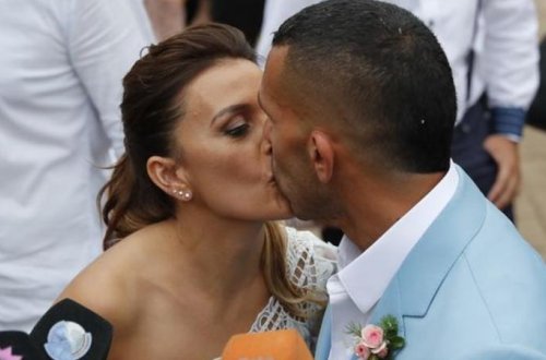 Toy günü məşhur futbolçunun evi qarət olundu - FOTOLAR