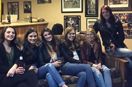 Qadınların itmiş ayaqlarını siz tapın! - TAPMACA -FOTO