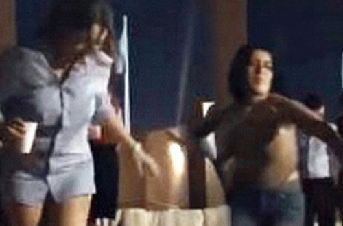 Səudiyyədə eyş-işrət məclisi - POLİS BASQIN ETDİ - VİDEO