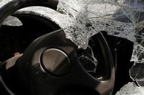 Bakıda sürücü uşağı vurmamaq üçün özünü təhlükəyə atdı