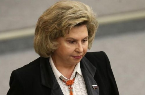 Rusiya Ombudsmanı Xocalı abidəsini ziyarət edib