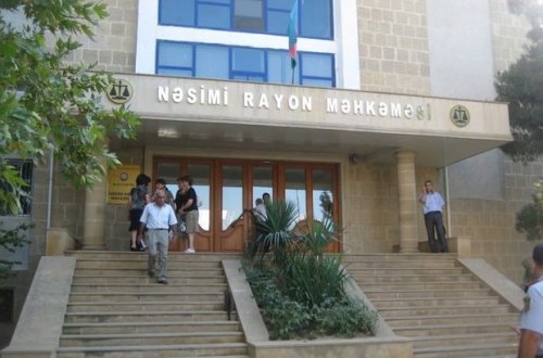 Silah gəzdirmə və narkotik saxlamaqda təqsirləndirilən şəxsə bəraət verildi