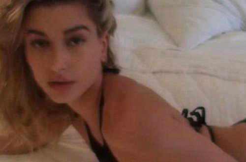 20 yaşlı gözəlin model kamera qarşısında - FOTO