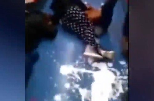 Metroda DƏHŞƏT: 8 nəfər intihar etmək istədi - VİDEO