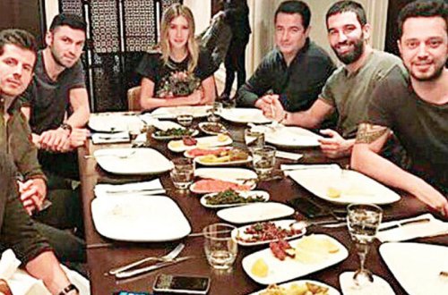 Acun görməsin: sevgilisini internetdə ələ saldılar - FOTOLAR